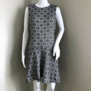 Tory Burch Women's Dress Size 6 Blue White Drop Waist Sleeveless Casual $395